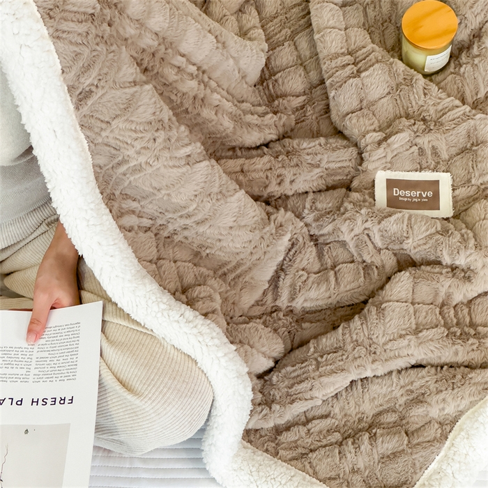 91家纺网 家纺一手货源 找家纺 慕木家纺 2025新款A类高克重加厚兔毛绒双层毛毯斜纹条纹系列(跨境首选提供买家秀) 兔兔绒-斜纹-咖啡