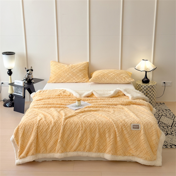 91家纺网 家纺一手货源 找家纺 慕木家纺 2025新款A类高克重加厚兔毛绒双层毛毯斜纹条纹系列(跨境首选提供买家秀) 兔兔绒-斜纹-奶油黄