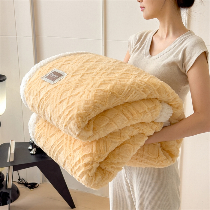 91家纺网 家纺一手货源 找家纺 （总）慕木家纺 2025新款A类高克重加厚兔毛绒双层毛毯斜纹条纹系列(跨境首选提供买家秀)