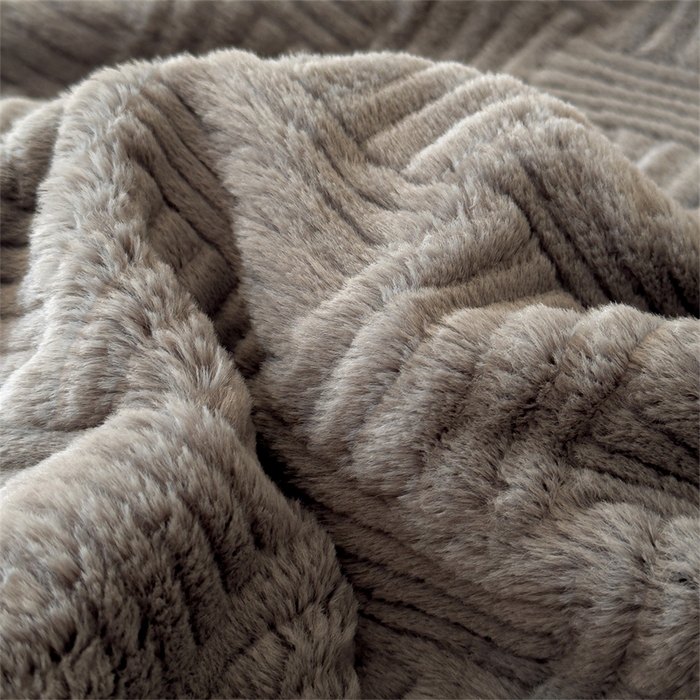 91家纺网 家纺一手货源 找家纺 慕木家纺 2025新款A类高克重加厚兔毛绒双层毛毯斜纹条纹系列(跨境首选提供买家秀) 兔兔绒-条纹-夜空灰