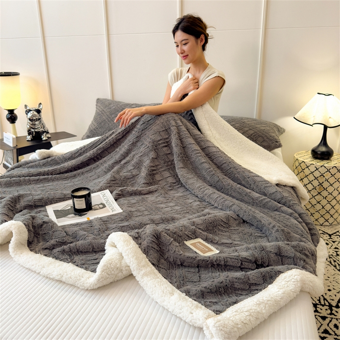 91家纺网 家纺一手货源 找家纺 慕木家纺 2025新款A类高克重加厚兔毛绒双层毛毯斜纹条纹系列(跨境首选提供买家秀) 兔兔绒-斜纹-夜空灰