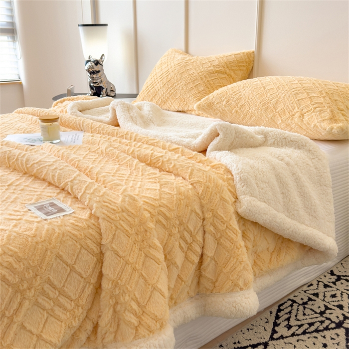 91家纺网 家纺一手货源 找家纺 慕木家纺 2025新款A类高克重加厚兔毛绒双层毛毯斜纹条纹系列(跨境首选提供买家秀) 兔兔绒-斜纹-奶油黄