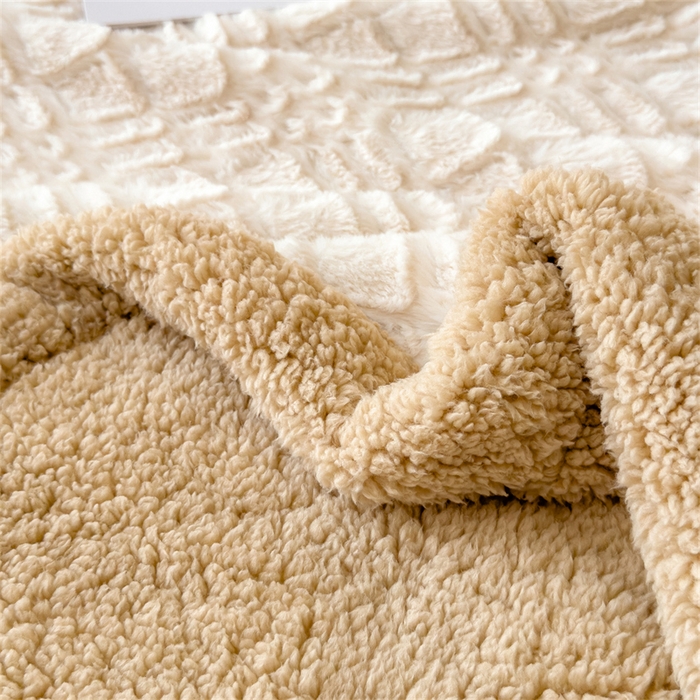 91家纺网 家纺一手货源 找家纺 慕木家纺 2025新款A类高克重加厚兔毛绒双层毛毯斜纹条纹系列(跨境首选提供买家秀) 兔兔绒-斜纹-奶杏咖