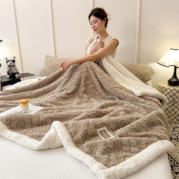 91家纺网 家纺一手货源 找家纺 慕木家纺 2025新款A类高克重加厚兔毛绒双层毛毯斜纹条纹系列(跨境首选提供买家秀) 兔兔绒-斜纹-咖啡