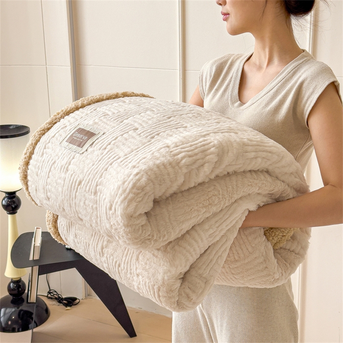 慕木家纺 2025新款A类高克重加厚兔毛绒双层毛毯斜纹条纹系列(跨境首选提供买家秀) 兔兔绒-条纹-奶杏咖