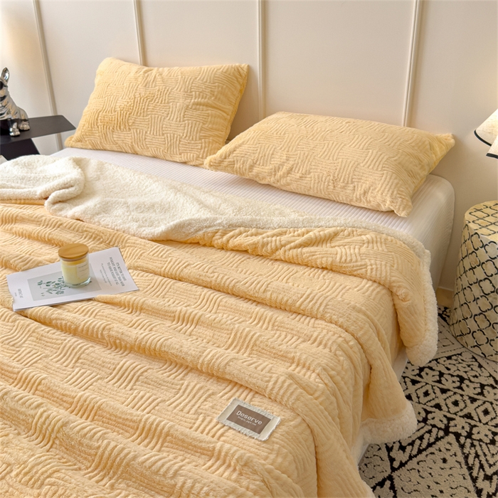 91家纺网 家纺一手货源 找家纺 慕木家纺 2025新款A类高克重加厚兔毛绒双层毛毯斜纹条纹系列(跨境首选提供买家秀) 兔兔绒-条纹-奶油黄
