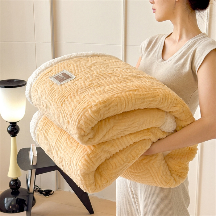 慕木家纺 2025新款A类高克重加厚兔毛绒双层毛毯斜纹条纹系列(跨境首选提供买家秀) 兔兔绒-条纹-奶油黄