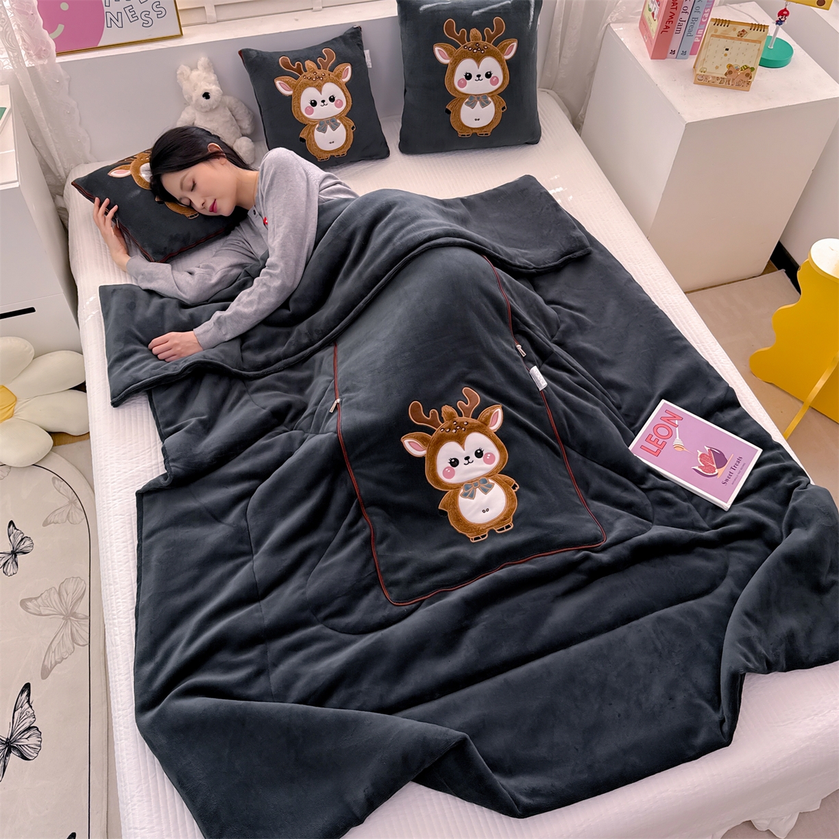 91家纺网 家纺一手货源 找家纺 （总）宝马家纺（原梦童画） 2025新款圣诞鹿加厚抱枕被