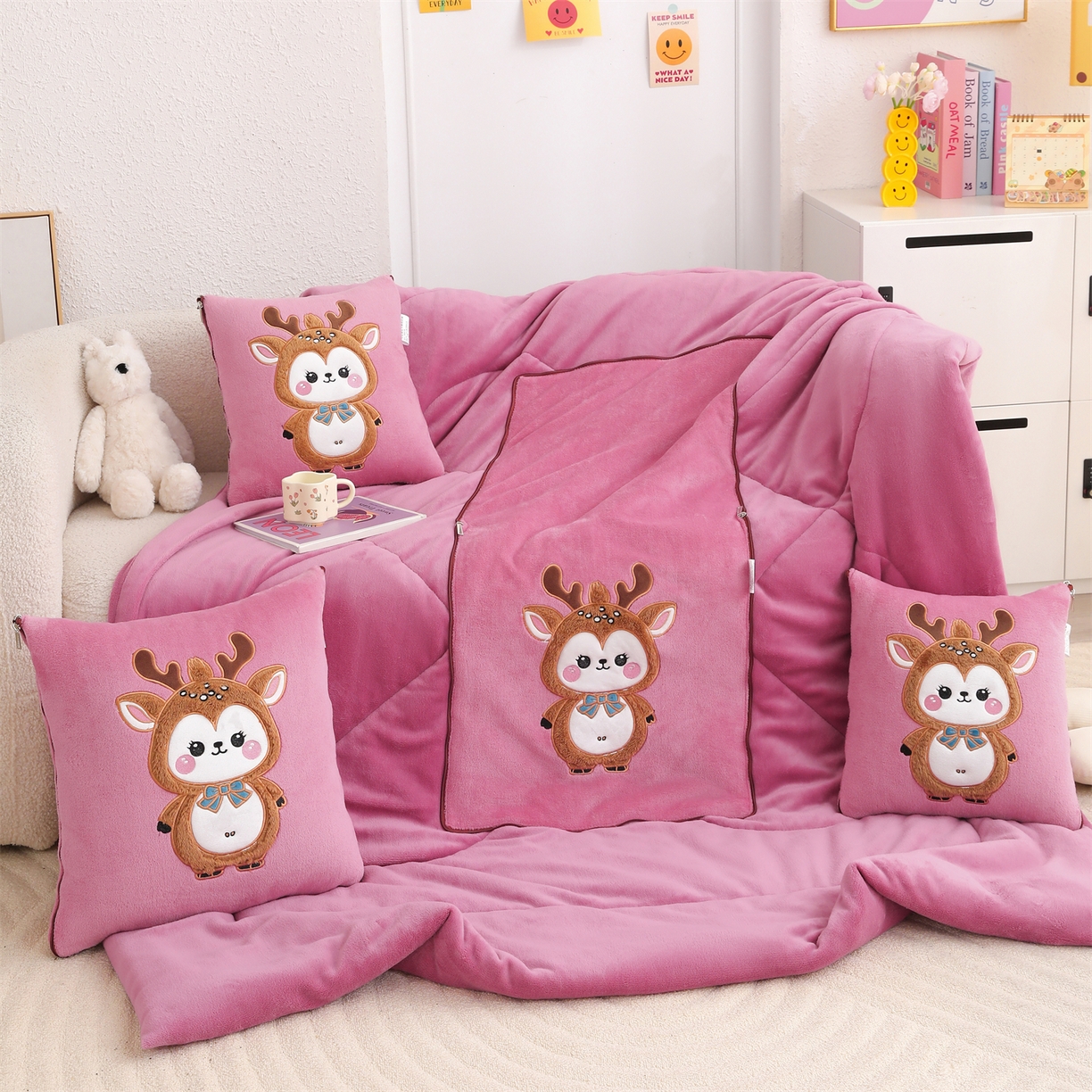 91家纺网 家纺一手货源 找家纺 宝马家纺（原梦童画） 2025新款圣诞鹿加厚抱枕被 豆沙色