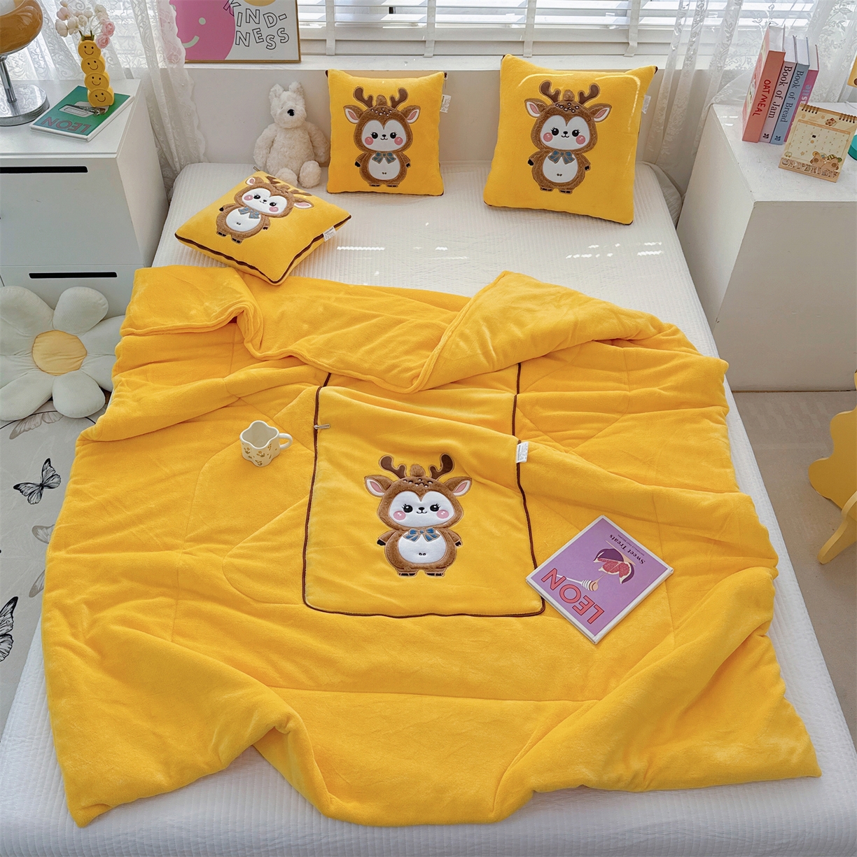 91家纺网 家纺一手货源 找家纺 宝马家纺（原梦童画） 2025新款圣诞鹿加厚抱枕被 黄色