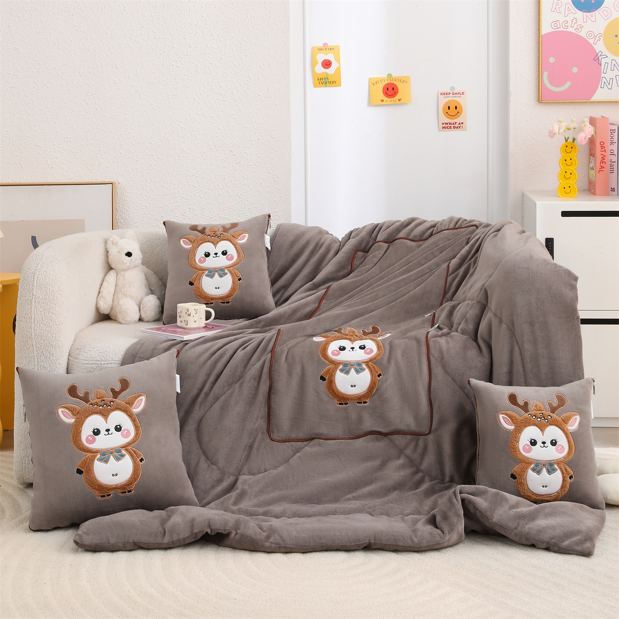 91家纺网 家纺一手货源 找家纺 宝马家纺（原梦童画） 2025新款圣诞鹿加厚抱枕被 咖色