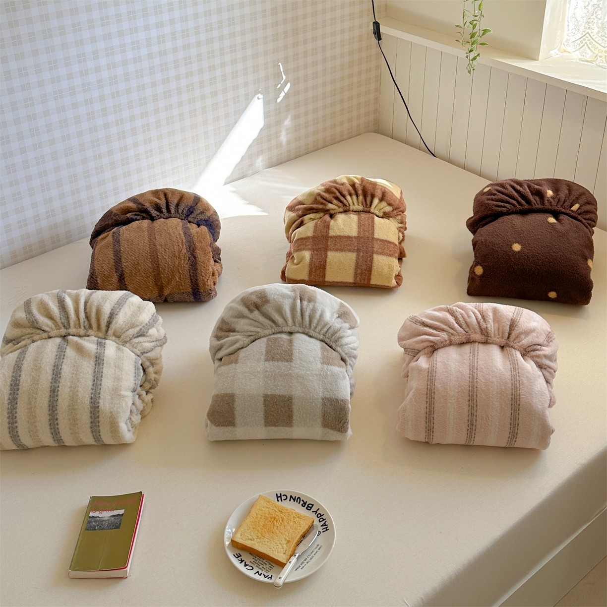 91家纺网 家纺一手货源 找家纺 （总）暖生活 2026新款羊咩绒刺绣款床笠三件套