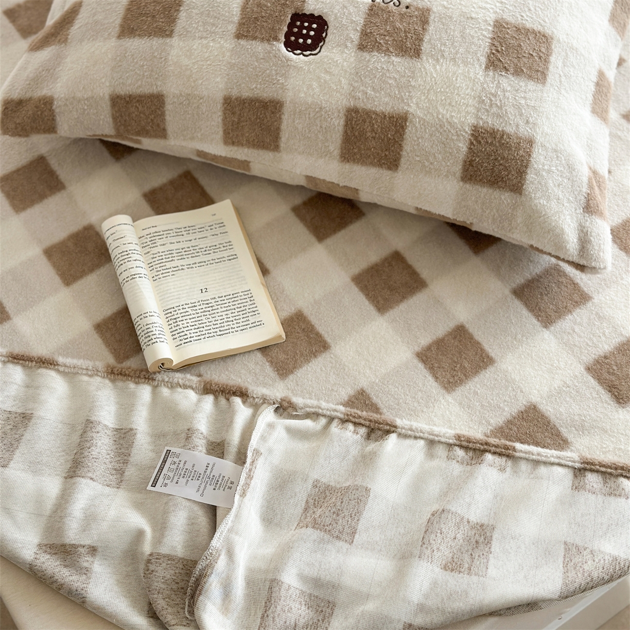 91家纺网 家纺一手货源 找家纺 暖生活 2026新款羊咩绒刺绣款床笠三件套 小饼干