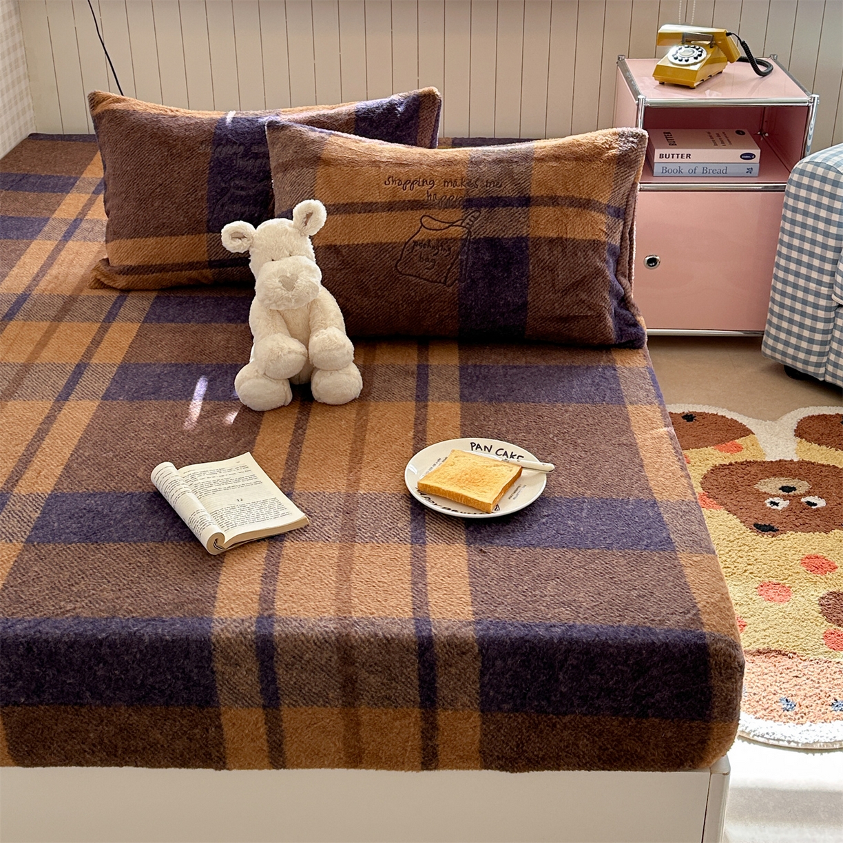 91家纺网 家纺一手货源 找家纺 （总）暖生活 2026新款羊咩绒刺绣款床笠三件套