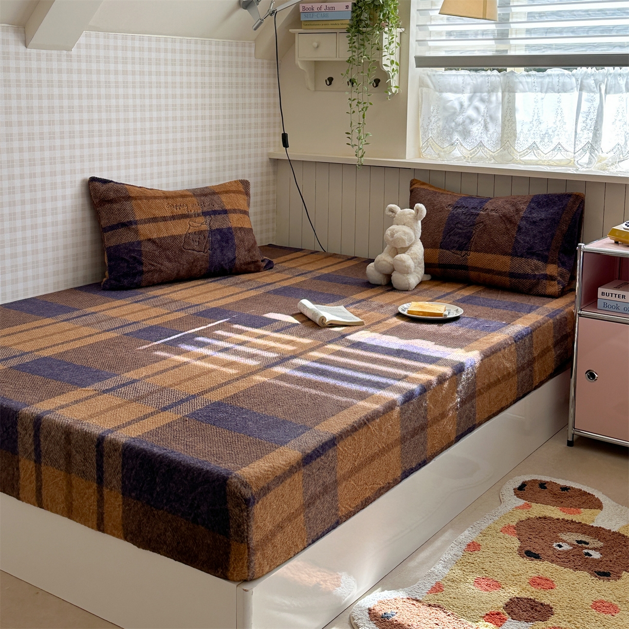 91家纺网 家纺一手货源 找家纺 暖生活 2026新款羊咩绒刺绣款床笠三件套 面包袋