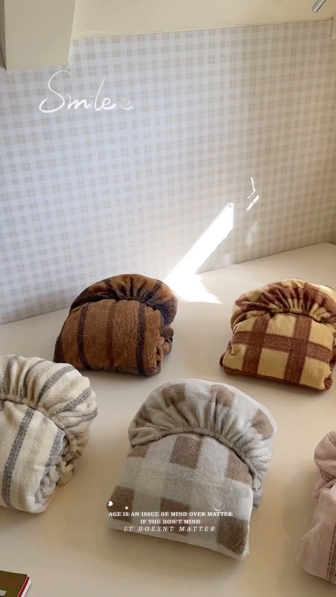 91家纺网 家纺一手货源 找家纺 暖生活 2026新款羊咩绒刺绣款床笠三件套 组合