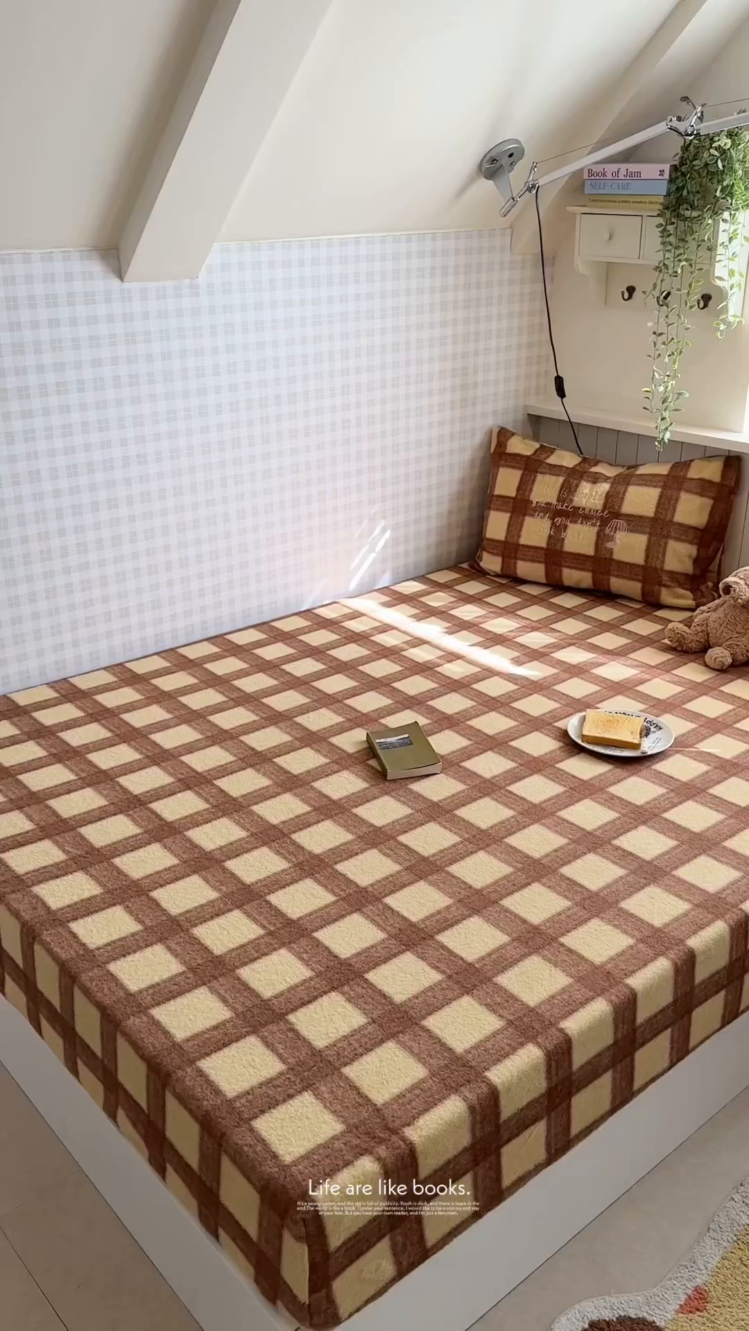 91家纺网 家纺一手货源 找家纺 暖生活 2026新款羊咩绒刺绣款床笠三件套 小台灯