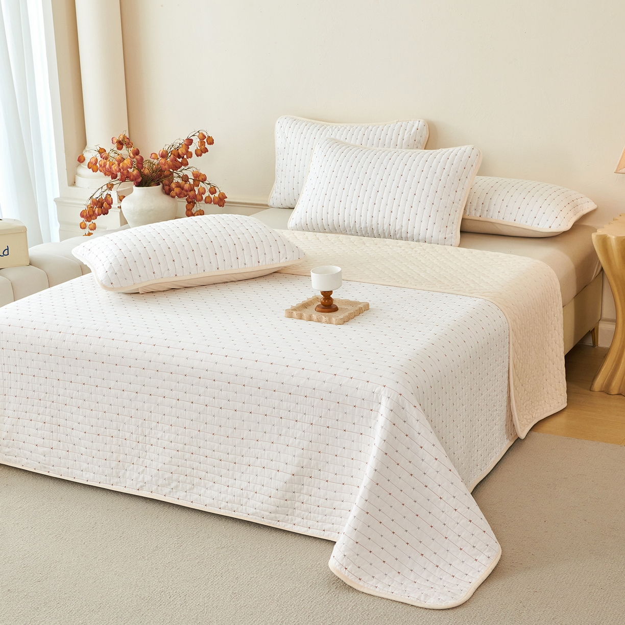 91家纺网 家纺一手货源 找家纺 （总）莎果家纺 2025新款60支%100纯棉高克重宝宝绒小米粒刺绣床盖