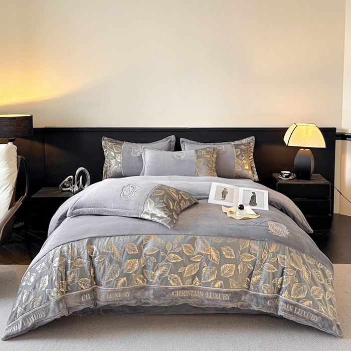 91家纺网 家纺一手货源 找家纺 （总）帝王家纺 2025新款冬季刺绣加厚保暖烫金牛奶绒四件套珊瑚绒轻奢高级感