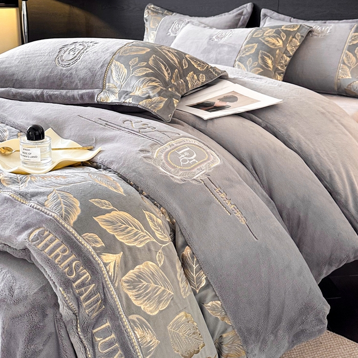 帝王家纺 2025新款冬季刺绣加厚保暖烫金牛奶绒四件套珊瑚绒轻奢高级感 灰色