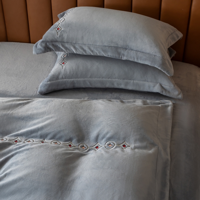 91家纺网 家纺一手货源 找家纺 （总）女子家纺 2025新款超细旦奶丝绒四件套-Lucky 幸运系列