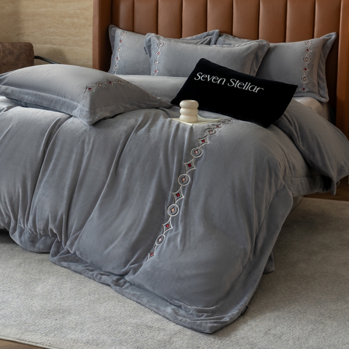 91家纺网 家纺一手货源 找家纺 （总）女子家纺 2025新款超细旦奶丝绒四件套-Lucky 幸运系列