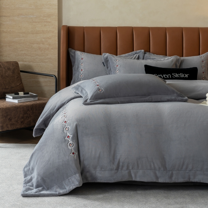 91家纺网 家纺一手货源 找家纺 （总）女子家纺 2025新款超细旦奶丝绒四件套-Lucky 幸运系列