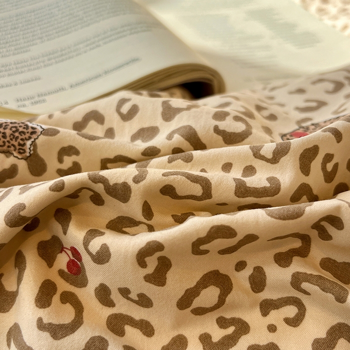 91家纺网 家纺一手货源 找家纺 仟网汇 2025新款古法水洗仿棉云感纱四件套 豹纹喵咖