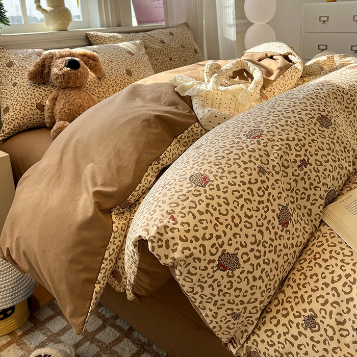 91家纺网 家纺一手货源 找家纺 仟网汇 2025新款古法水洗仿棉云感纱四件套 豹纹喵咖