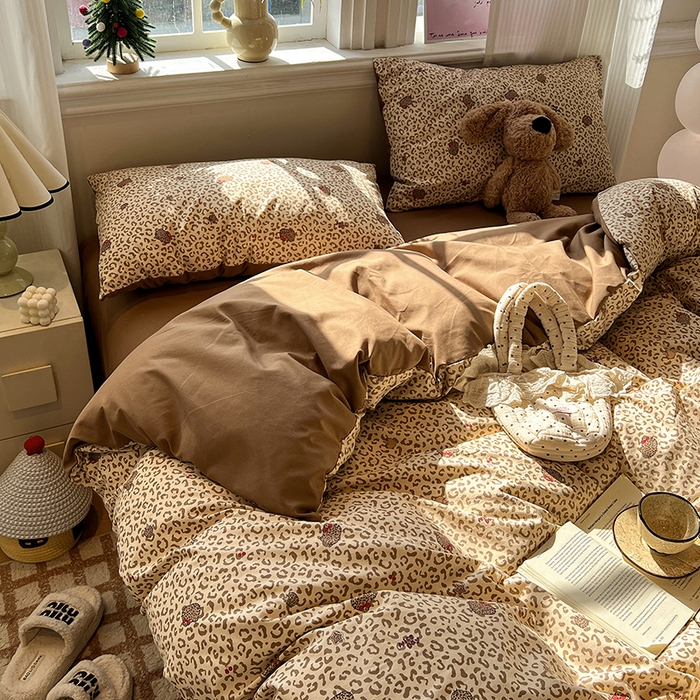 91家纺网 家纺一手货源 找家纺 仟网汇 2025新款古法水洗仿棉云感纱四件套 豹纹喵咖