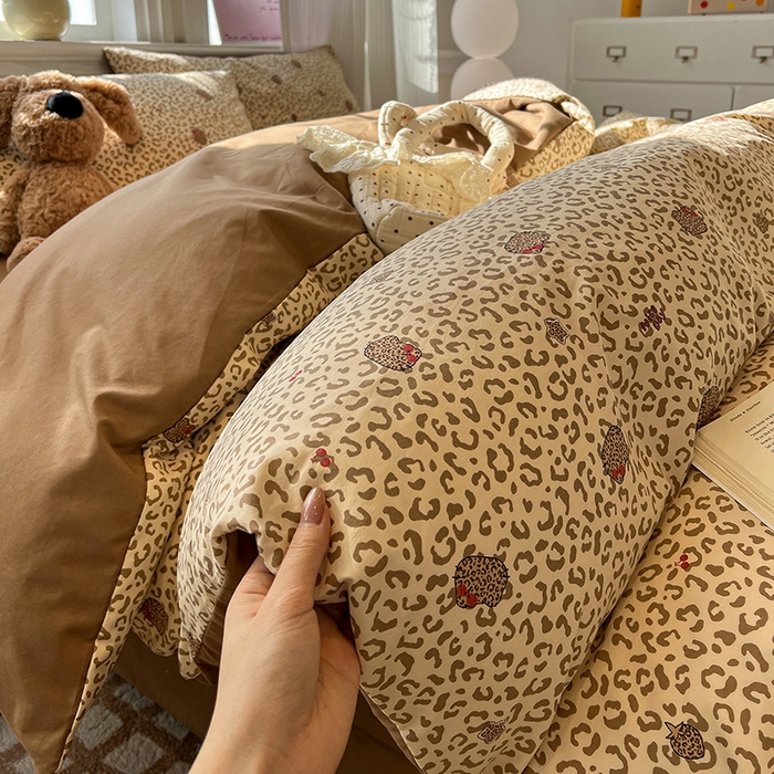 91家纺网 家纺一手货源 找家纺 仟网汇 2025新款古法水洗仿棉云感纱四件套 豹纹喵咖