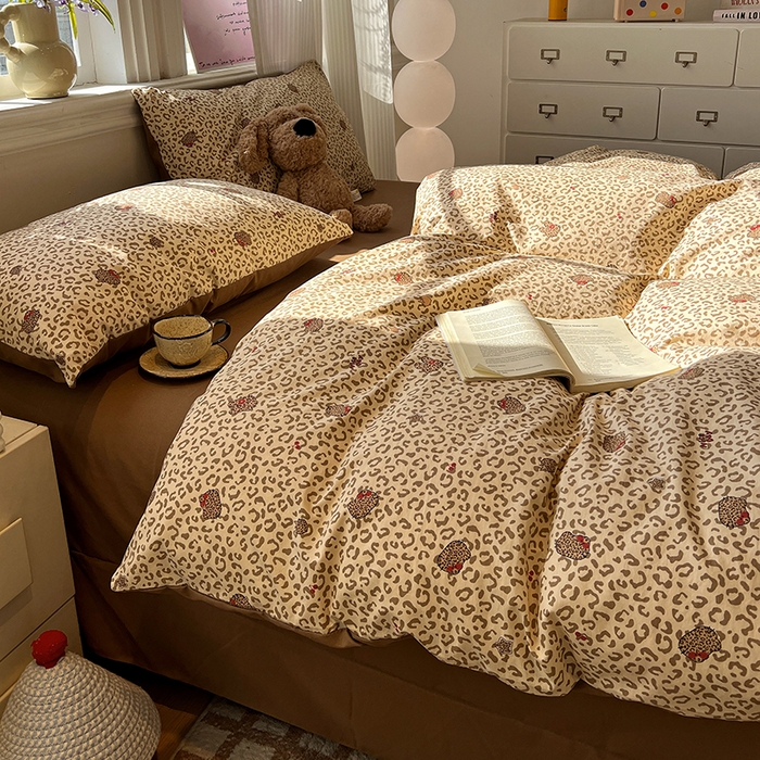 91家纺网 家纺一手货源 找家纺 仟网汇 2025新款古法水洗仿棉云感纱四件套 豹纹喵咖