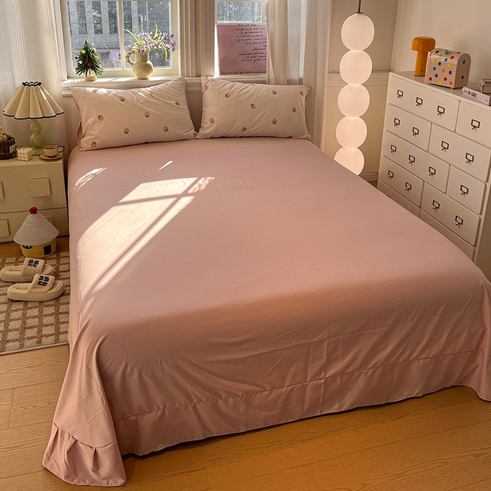 91家纺网 家纺一手货源 找家纺 仟网汇 2025新款古法水洗仿棉云感纱四件套 草莓点点