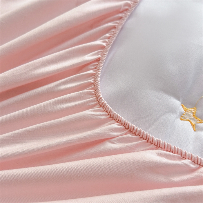 91家纺网 家纺一手货源 找家纺 糯米猪家纺 2025新款A类卡皮巴拉全棉夹棉床笠 彩虹-粉