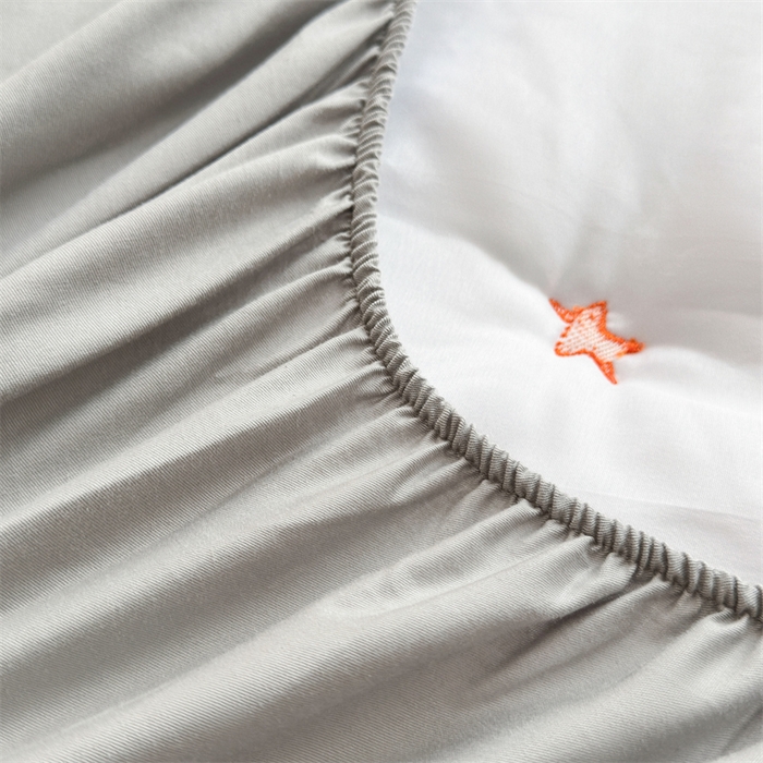 91家纺网 家纺一手货源 找家纺 糯米猪家纺 2025新款A类卡皮巴拉全棉夹棉床笠 彩虹-灰