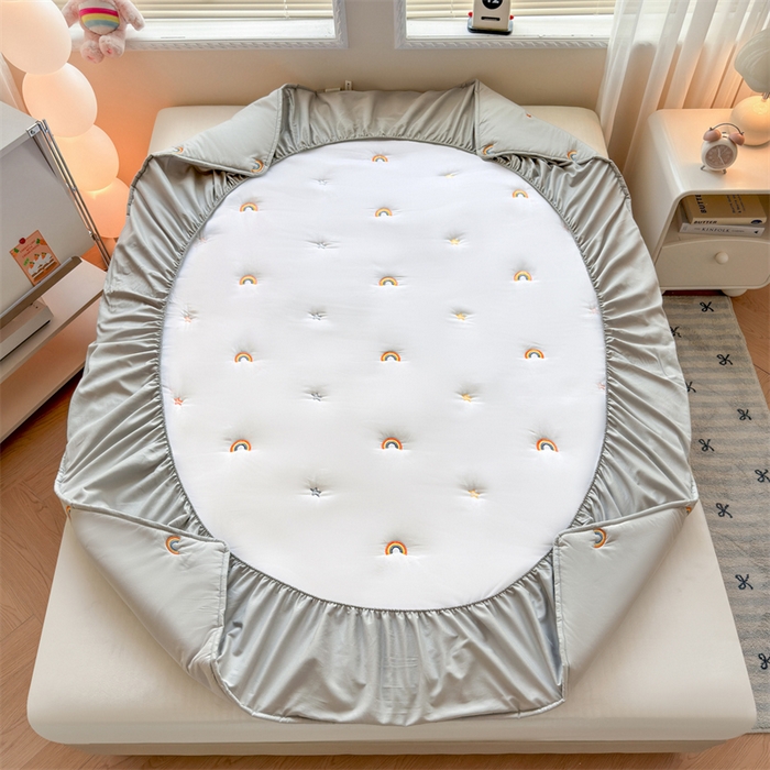 91家纺网 家纺一手货源 找家纺 糯米猪家纺 2025新款A类卡皮巴拉全棉夹棉床笠 彩虹-灰