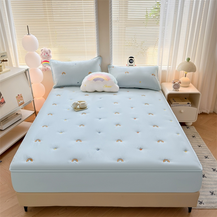 91家纺网 家纺一手货源 找家纺 糯米猪家纺 2025新款A类卡皮巴拉全棉夹棉床笠 彩虹-蓝