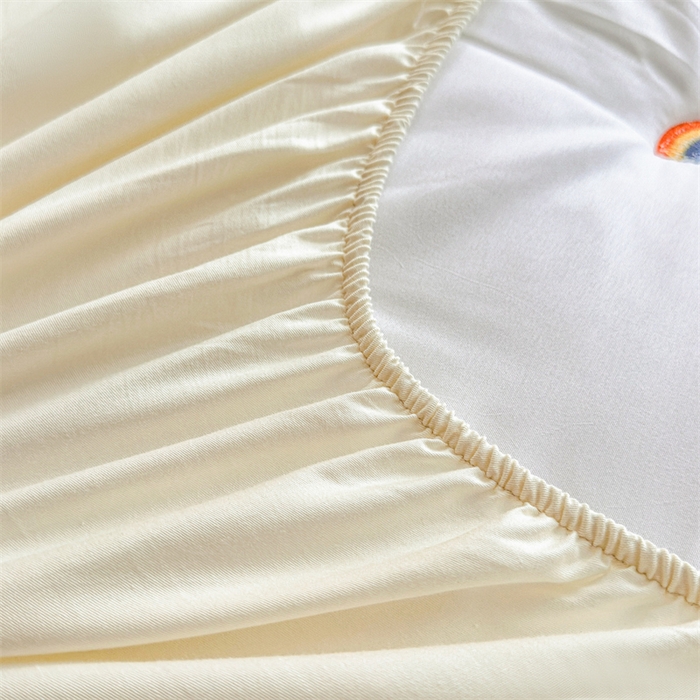 91家纺网 家纺一手货源 找家纺 糯米猪家纺 2025新款A类卡皮巴拉全棉夹棉床笠 彩虹-米