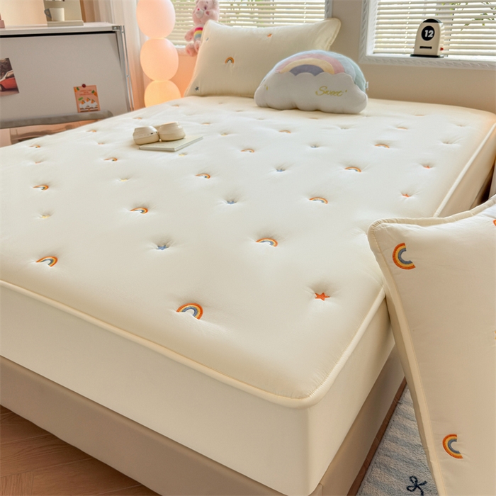 91家纺网 家纺一手货源 找家纺 糯米猪家纺 2025新款A类卡皮巴拉全棉夹棉床笠 彩虹-米