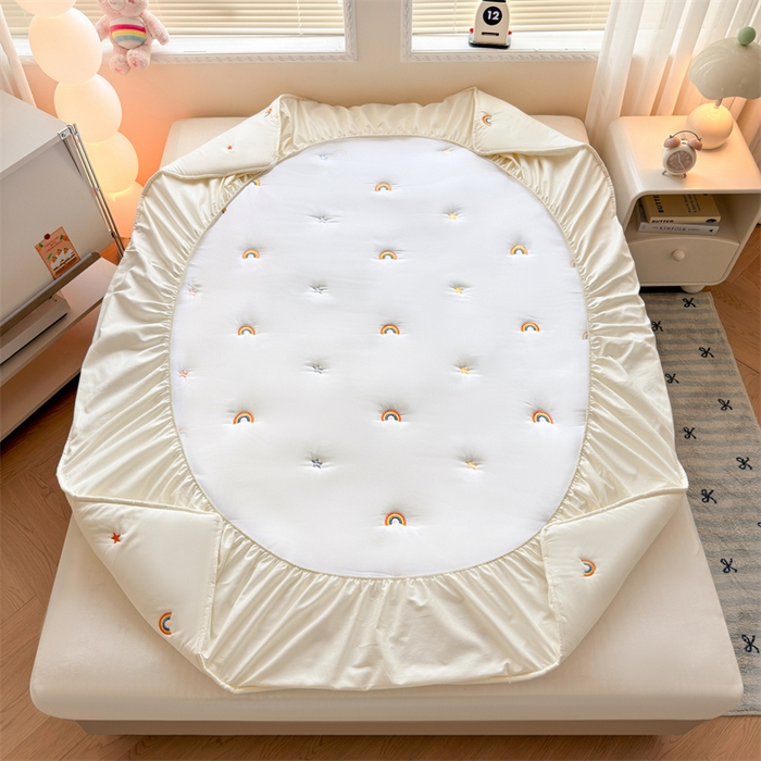 91家纺网 家纺一手货源 找家纺 糯米猪家纺 2025新款A类卡皮巴拉全棉夹棉床笠 彩虹-米