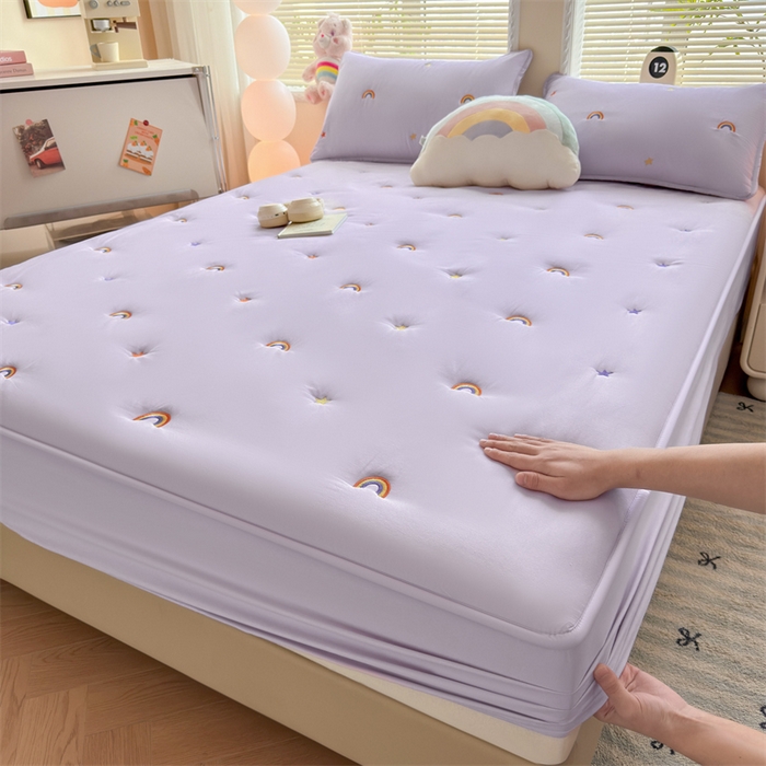 91家纺网 家纺一手货源 找家纺 糯米猪家纺 2025新款A类卡皮巴拉全棉夹棉床笠 彩虹-紫