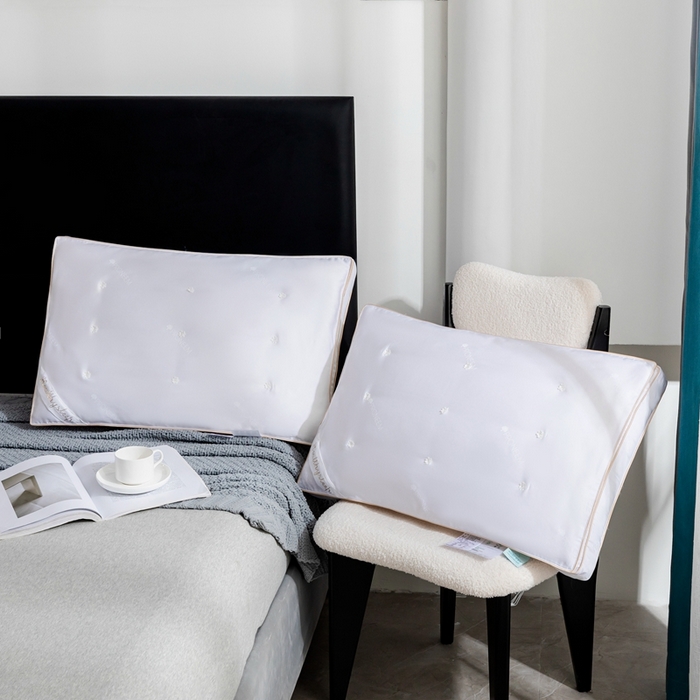 91家纺网 家纺一手货源 找家纺 （总）星芯合家纺 2025新款玻尿酸蚕丝二合一枕枕头枕芯