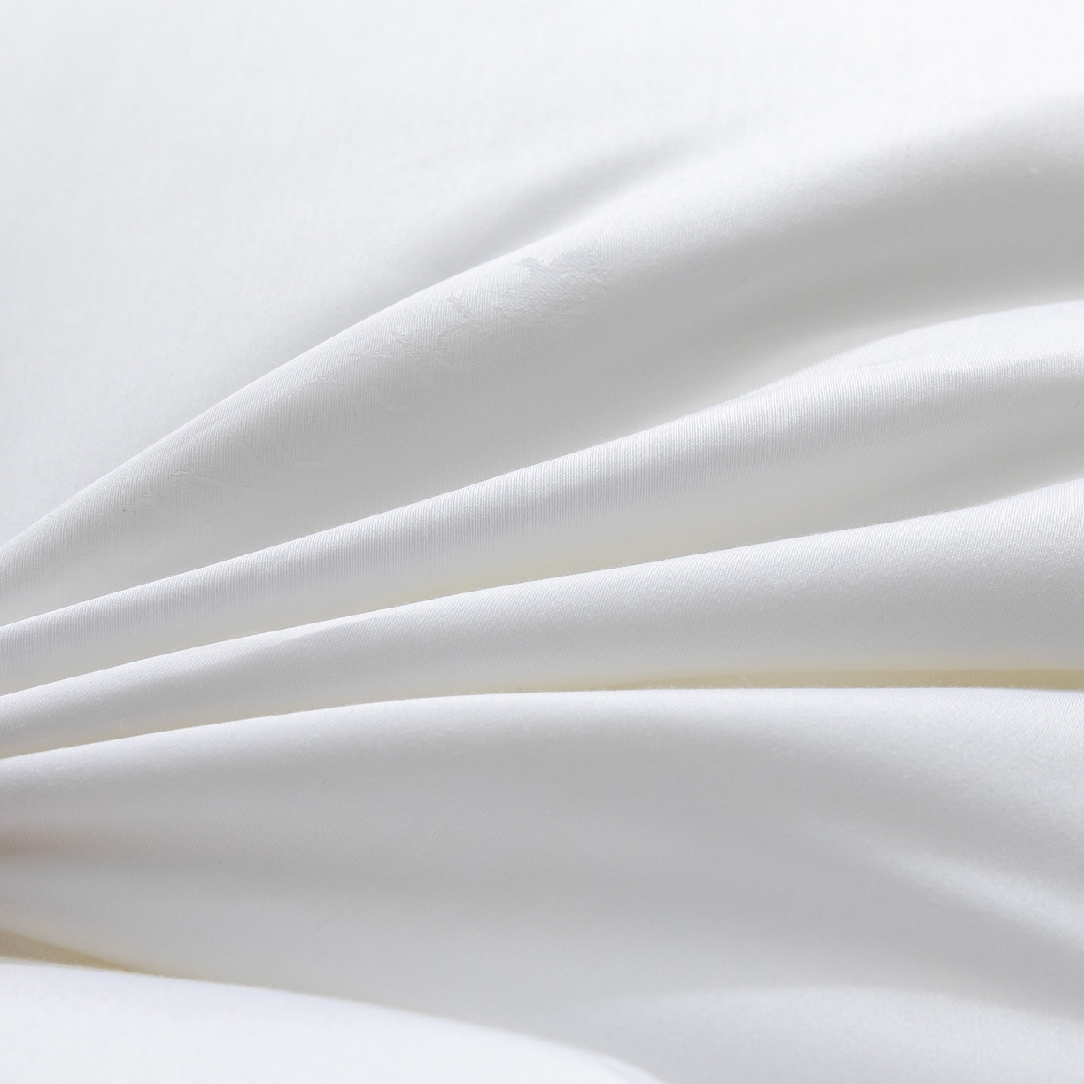 91家纺网 家纺一手货源 找家纺 （总）星芯合家纺 2025新款玻尿酸蚕丝立体养 颜枕枕头枕芯