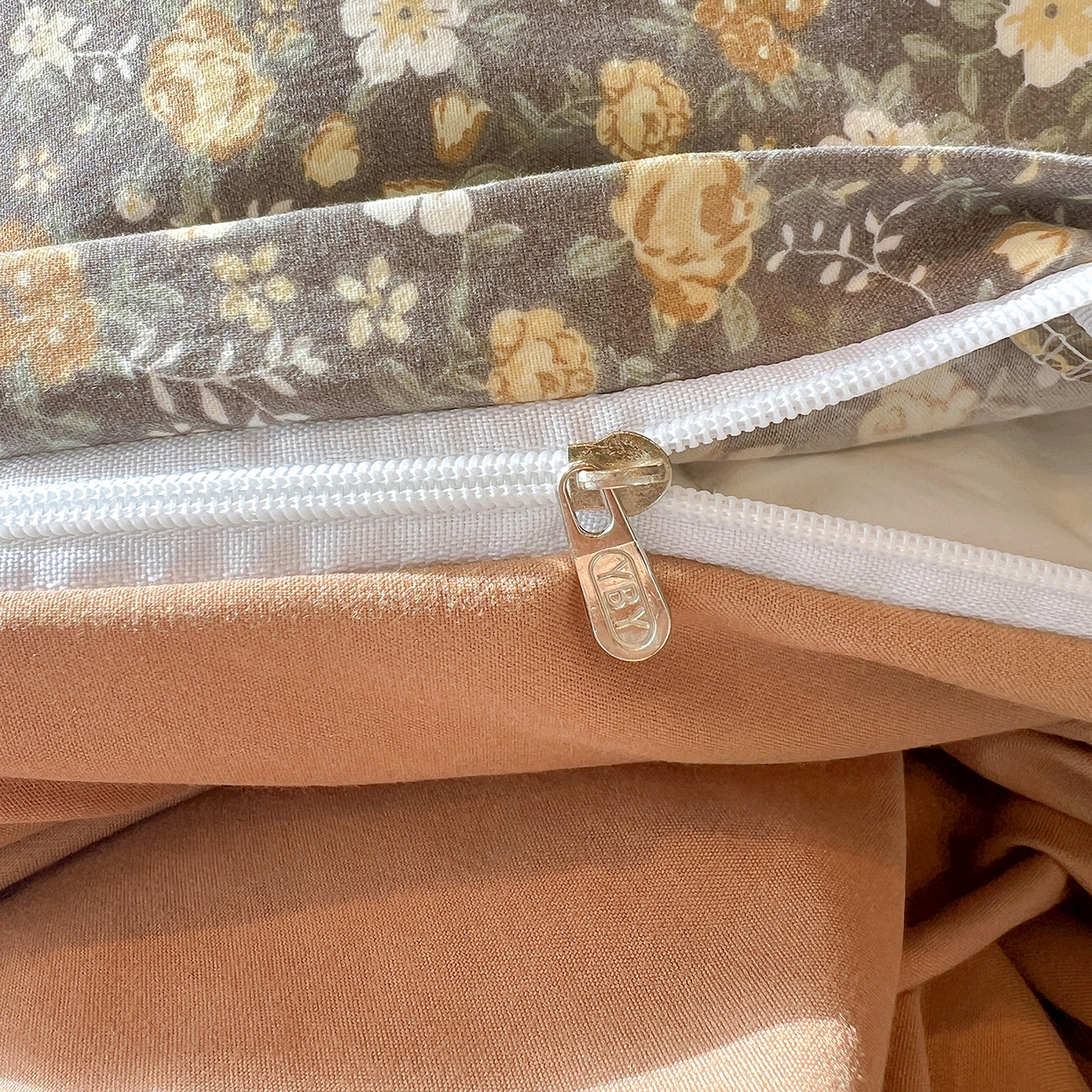 91家纺网 家纺一手货源 找家纺 （总）一比一家纺 2026新款古法水洗仿棉云感纱A类四件套