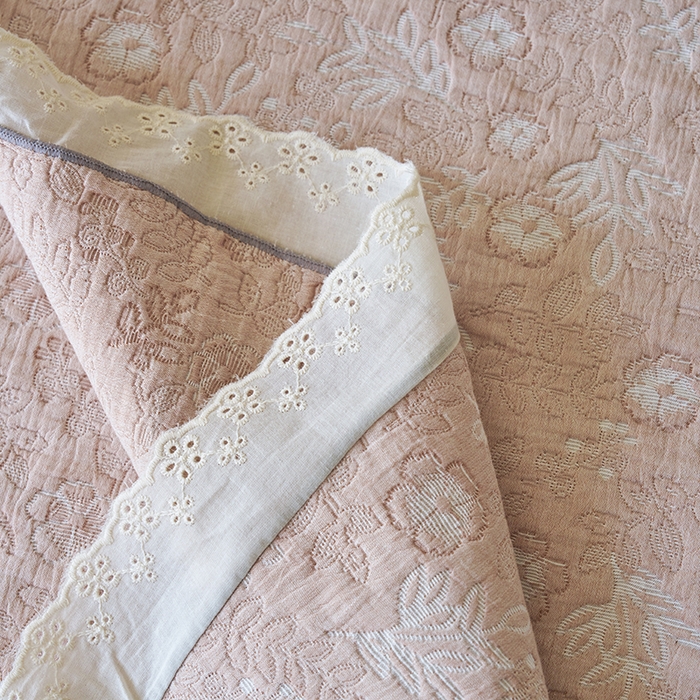 91家纺网 家纺一手货源 找家纺 棠薇家纺 2025新款花边款枕巾提花枕巾 花边春意驼