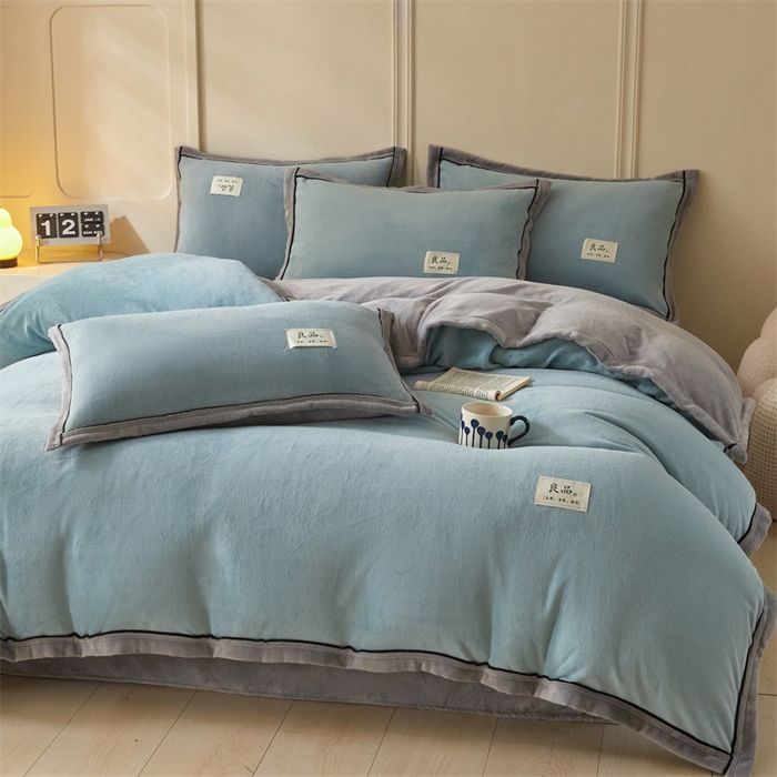 91家纺网 家纺一手货源 找家纺 （总）慕木家纺 2025新款高克重简约无印风牛奶绒双拼四件套