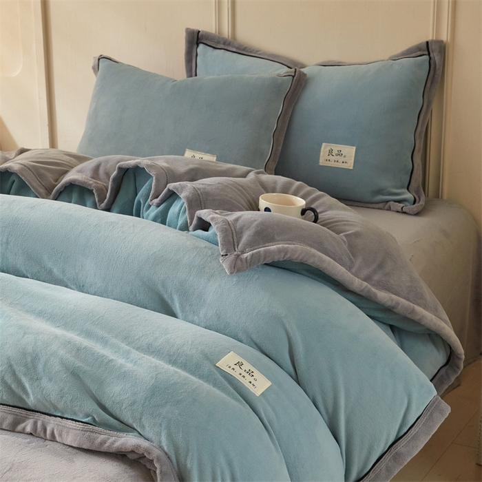 91家纺网 家纺一手货源 找家纺 （总）慕木家纺 2025新款高克重简约无印风牛奶绒双拼四件套