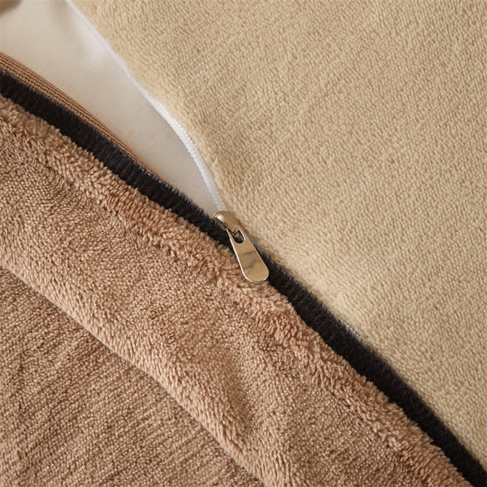 91家纺网 家纺一手货源 找家纺 慕木家纺 2025新款高克重简约无印风牛奶绒双拼四件套 米驼+奶茶咖