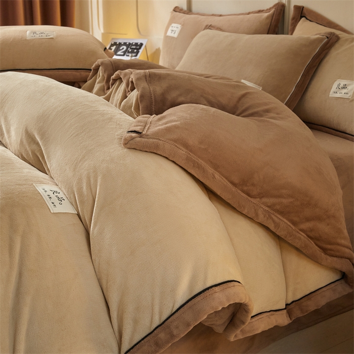 慕木家纺 2025新款高克重简约无印风牛奶绒双拼四件套 米驼+奶茶咖