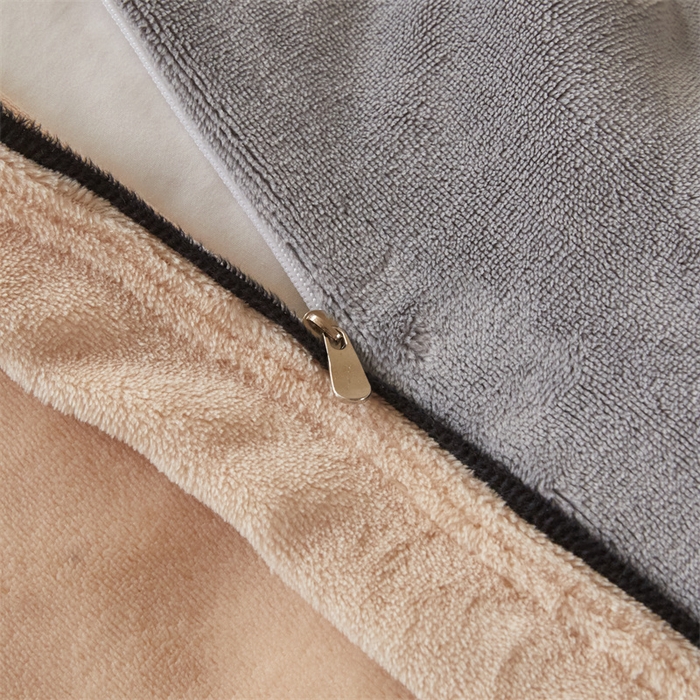 91家纺网 家纺一手货源 找家纺 慕木家纺 2025新款高克重简约无印风牛奶绒双拼四件套 浅灰+米金